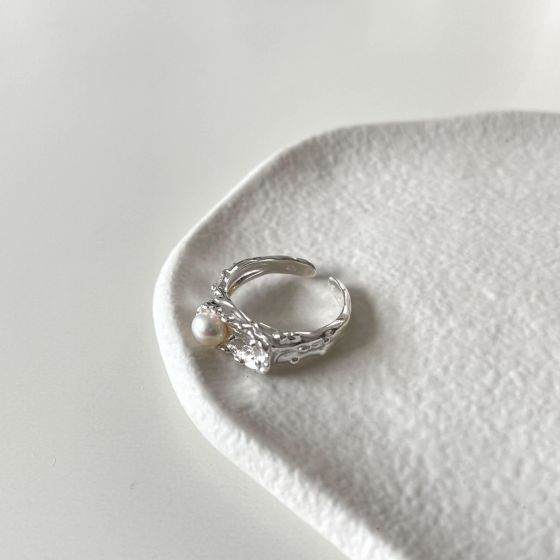 Классическое регулируемое кольцо из стерлингового серебра 925 пробы с натуральным жемчугом неправильной формы