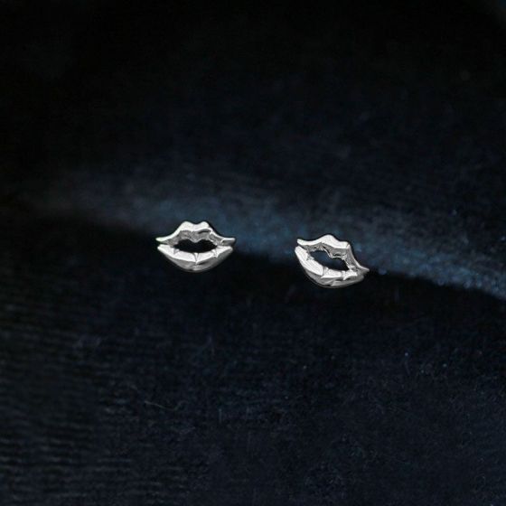 Simple Glossy Lip 925 Sterling Silver Stud Earrings