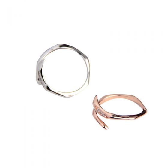 Нерегулярное регулируемое кольцо из серебра 925 пробы с цирконом