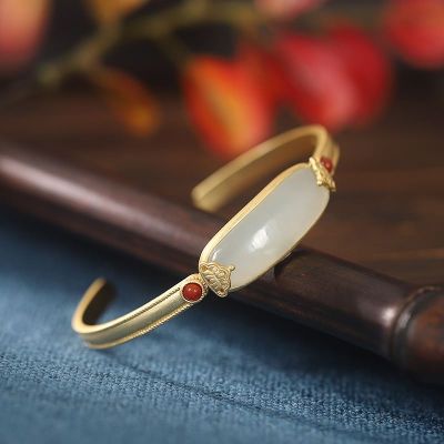 Beautiful Oval Natural Agate/Nephrit Lotus Flower 925 Sterling Silver Open Bangle